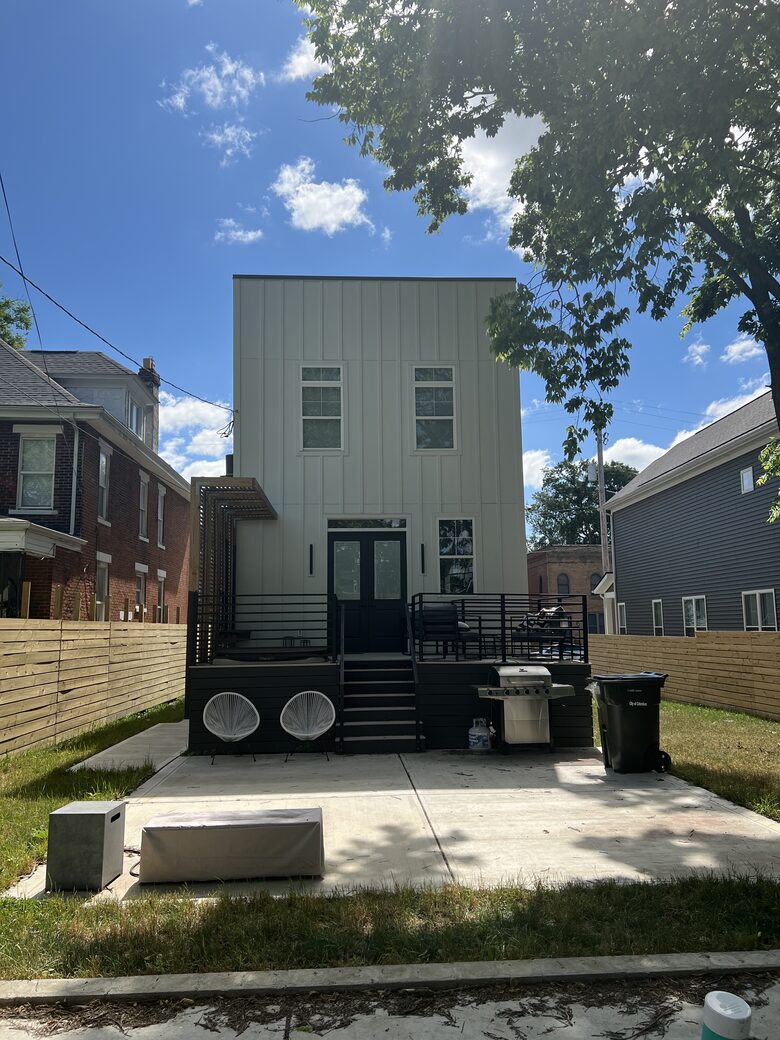 Modern Downtown Luxury Retreat with City Views & Entertainment Areas - Columbus, Ohio