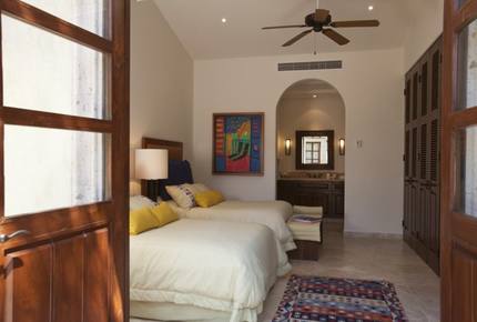 Las Conchas 403 at Punta Ballena community