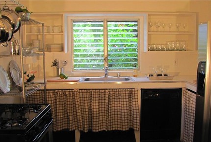 2.5 Acre Farmhouse - Hanalei, Hawaii