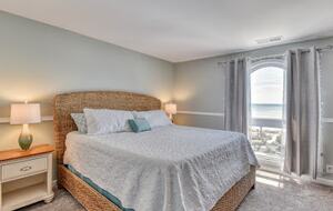 Luxurious Oceanfront Villa - North Topsail Beach, North Carolina