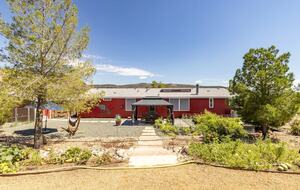 Cowboys & Roses - Cornville, Arizona