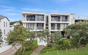 Jubilee Esplanade - Coolum, Australia