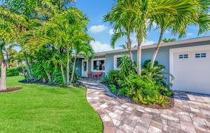 Coralina - Bradenton, Florida