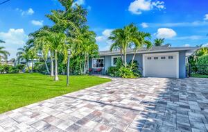 Coralina - Bradenton, Florida