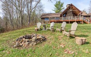 Hidden Gem: Secluded Mountain Cottage with Scenic Views - Banner Elk, North Carolina