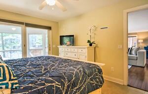 Spacious Mears Retreat - Steps From Lake Michigan and Sand Dunes - Mears, Michigan