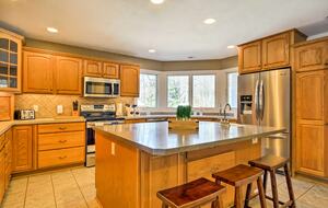 Spacious Mears Retreat - Steps From Lake Michigan and Sand Dunes - Mears, Michigan