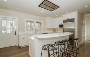 Coastal Charm at Surfside Beach: Nantucket Oasis - Nantucket, Massachusetts