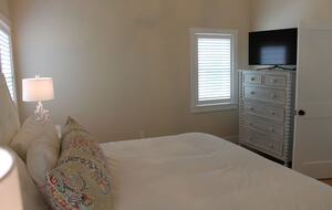 Coastal Charm at Surfside Beach: Nantucket Oasis - Nantucket, Massachusetts