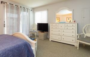 South End Beach Retreat | 1st floor duplex w/incredible views, short walk to beach - Ocean City, New Jersey