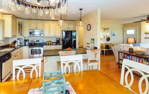 South End Beach Retreat | 1st floor duplex w/incredible views, short walk to beach - Ocean City, New Jersey