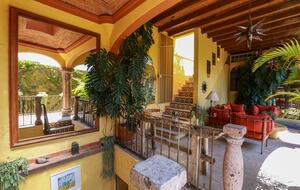 Outdoor sala (living room) by King and Queen Suites