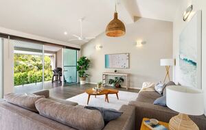 Noosa Heads Hideaway | Prime Location, Views & Sunsets, Walk to Beach - Noosa Heads, Australia