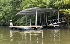 Waterfront Tims Ford Lake Retreat with Private dock and Hot Tub - Winchester, Tennessee