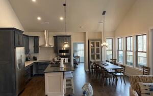 Waterfront Tims Ford Lake Retreat with Private dock and Hot Tub - Winchester, Tennessee