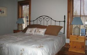 Aux trois girouettes - St-Adolphe d'Howard, Canada