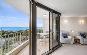 Jubilee Esplanade - Coolum, Australia