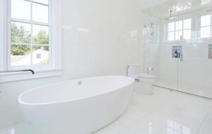 Stunning Modern Design Retreat - Sag Harbor, New York