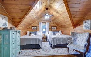 Creekside Serenity on Lake Blue Ridge - Morganton, Georgia