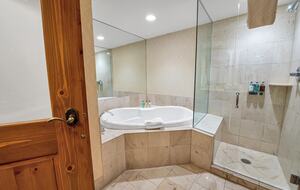 Austria Haus - 3 Bedroom Residence - Vail, Colorado