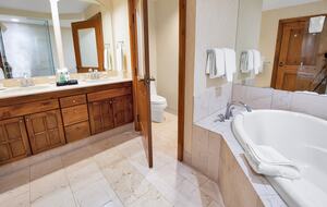 Austria Haus - 3 Bedroom Residence - Vail, Colorado