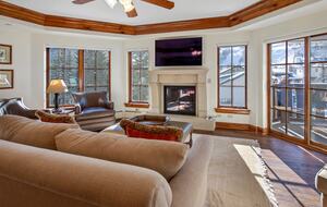 Austria Haus - 2 Bedroom Residence - Vail, Colorado