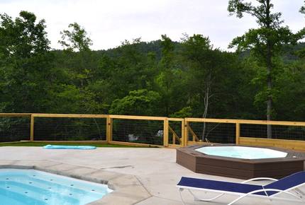 20 Acre Family Reunion Getaway - Blairsville, Georgia