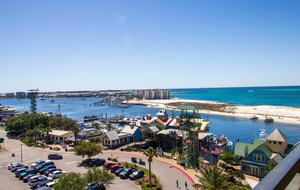 Emerald Grande at HarborWalk Village - 3 Bedroom - Destin, Florida