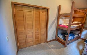 Lost Owl Lodge - Packwood, Washington