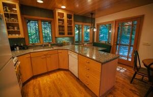 Lost Owl Lodge - Packwood, Washington