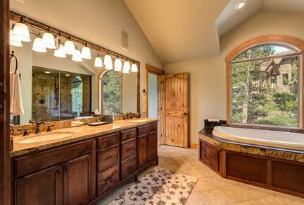 Luxury Breckenridge Mountain Retreat with Panoramic Views - Breckenridge, Colorado