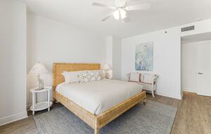 Master 2 bedroom with gulf view and on-suite bathroom