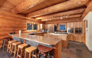 Lake Front Lodge on Lake Swift - Cougar, Washington