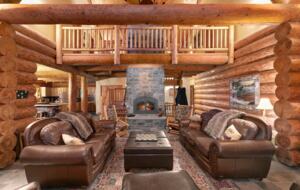 Lake Front Lodge on Lake Swift - Cougar, Washington