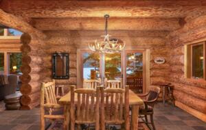 Lake Front Lodge on Lake Swift - Cougar, Washington