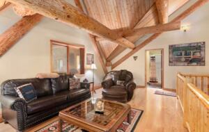 Lake Front Lodge on Lake Swift - Cougar, Washington