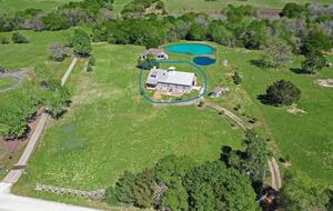 Brenham-Home/Barn | Amazing place to stay! - Brenham, Texas