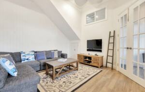 The CopaView Beach House - Copacabana, Australia