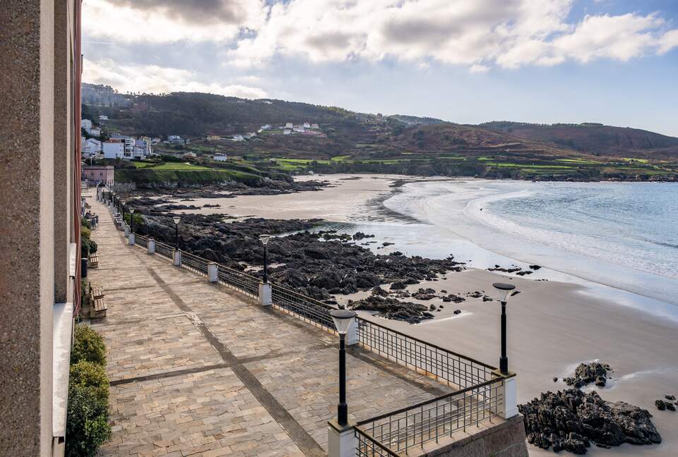 Waterfront Caion Apartment - A Laracha, Caion, Spain