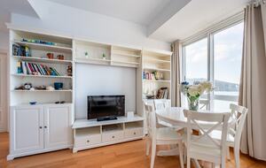 Waterfront Caion Apartment - A Laracha, Caion, Spain