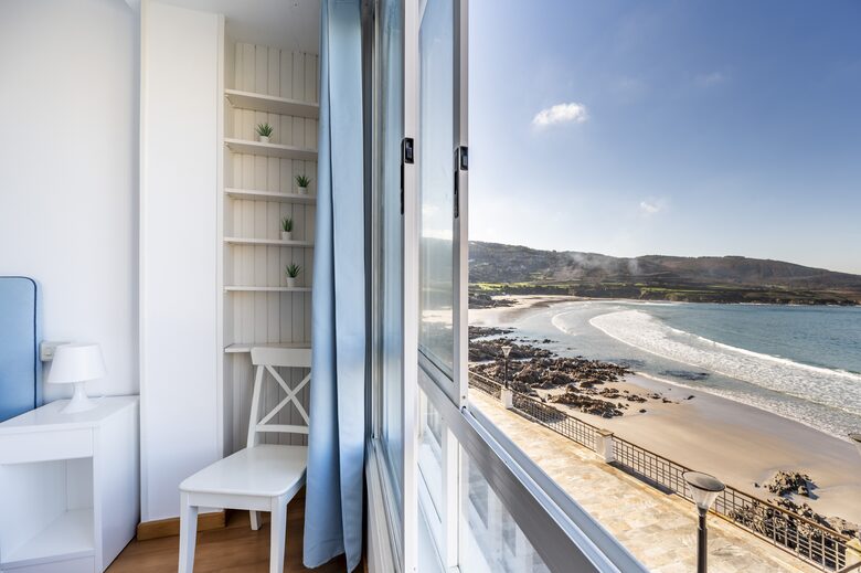 Waterfront Caion Apartment - A Laracha, Caion, Spain
