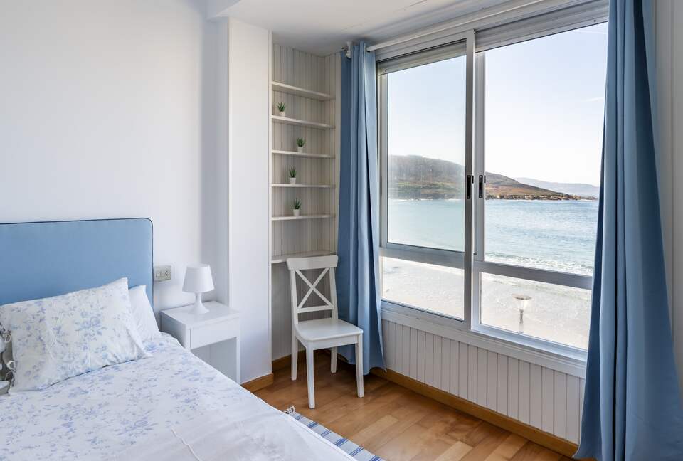 Waterfront Caion Apartment - A Laracha, Caion, Spain