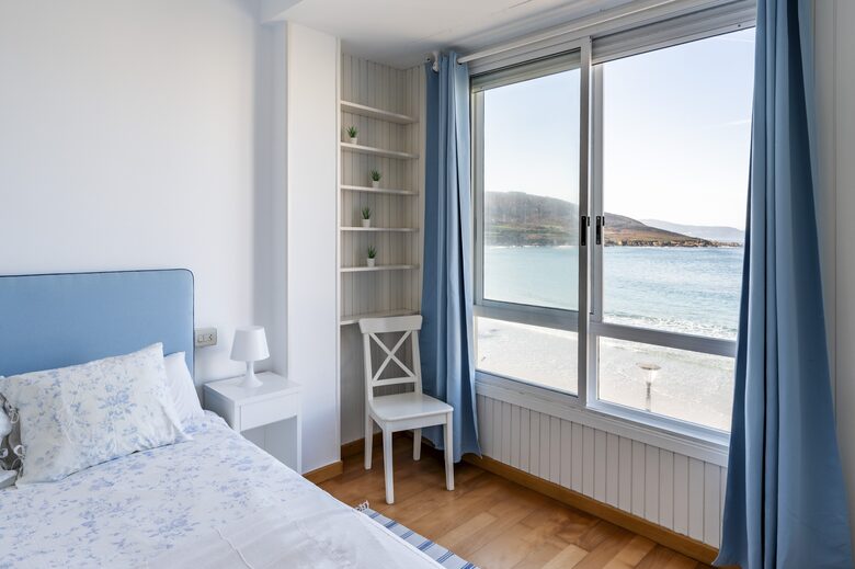 Waterfront Caion Apartment - A Laracha, Caion, Spain