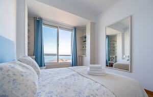 Waterfront Caion Apartment - A Laracha, Caion, Spain