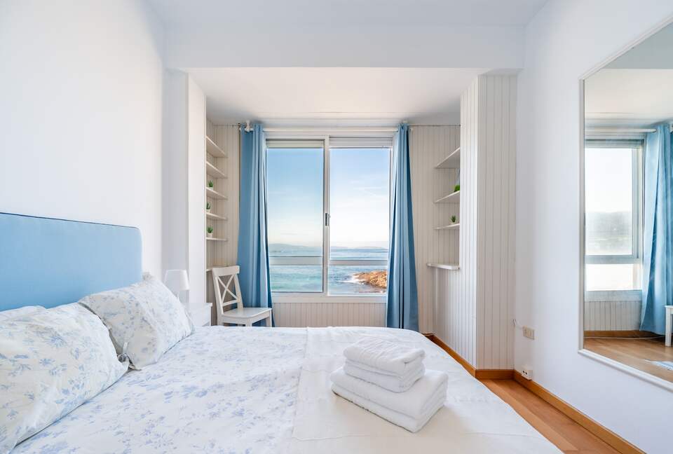 Waterfront Caion Apartment - A Laracha, Caion, Spain