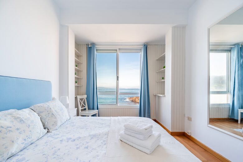 Waterfront Caion Apartment - A Laracha, Caion, Spain