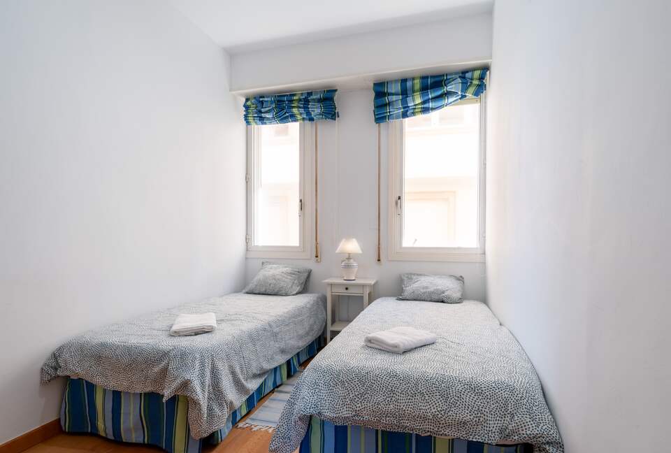 Waterfront Caion Apartment - A Laracha, Caion, Spain