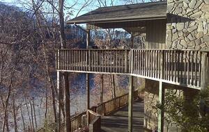 Lakefront Getaway on Fontana Lake Private with Dock Pontoon - Bryson City, North Carolina
