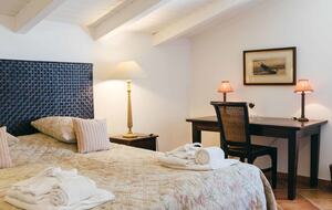 Bosco Bracco: Scenic Hilltop Vineyard Retreat in Asti - Canelli, Italy