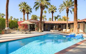 The Lucy House: Chic Palm Springs Retreat - Palm Springs, California